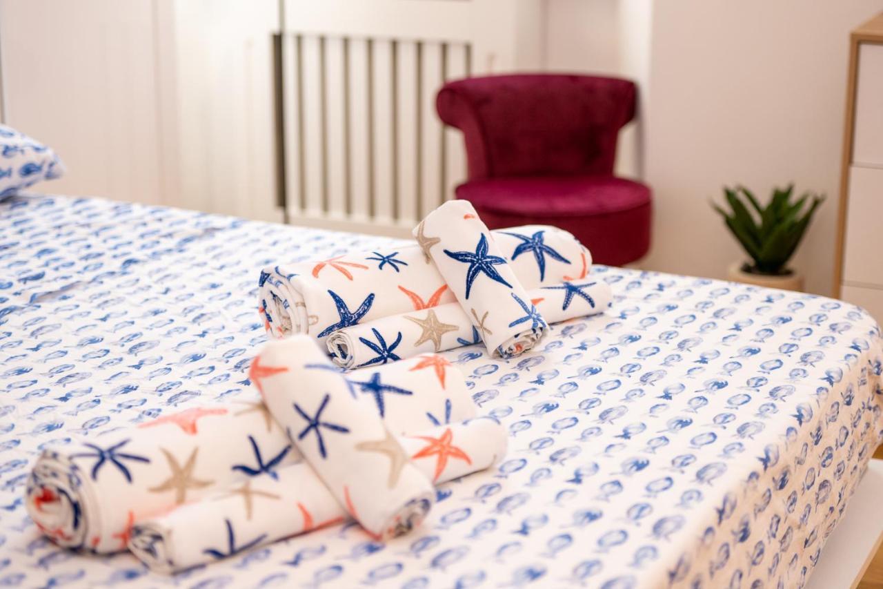 Portatorre Suite, A Charming Apartment In The Heart Of Como, Free Private Parking, Air Conditioning & More! Екстер'єр фото