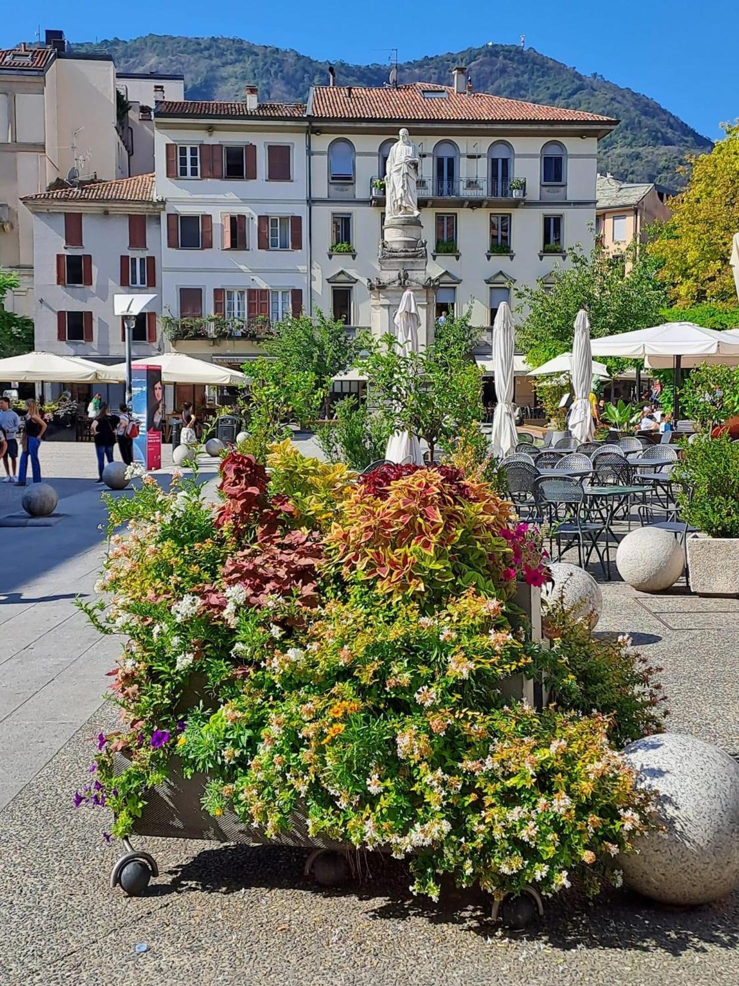 Portatorre Suite, A Charming Apartment In The Heart Of Como, Free Private Parking, Air Conditioning & More! Екстер'єр фото