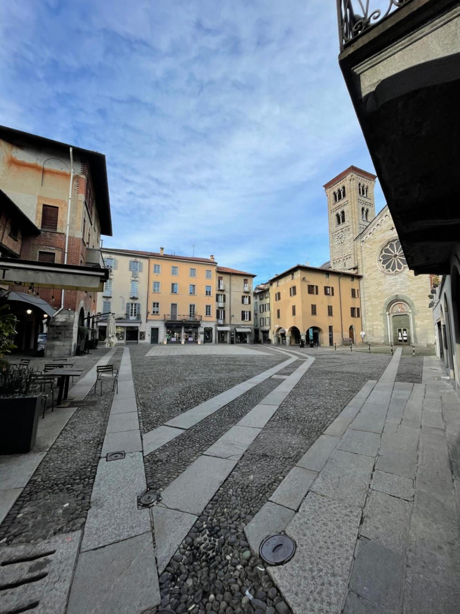 Portatorre Suite, A Charming Apartment In The Heart Of Como, Free Private Parking, Air Conditioning & More! Екстер'єр фото